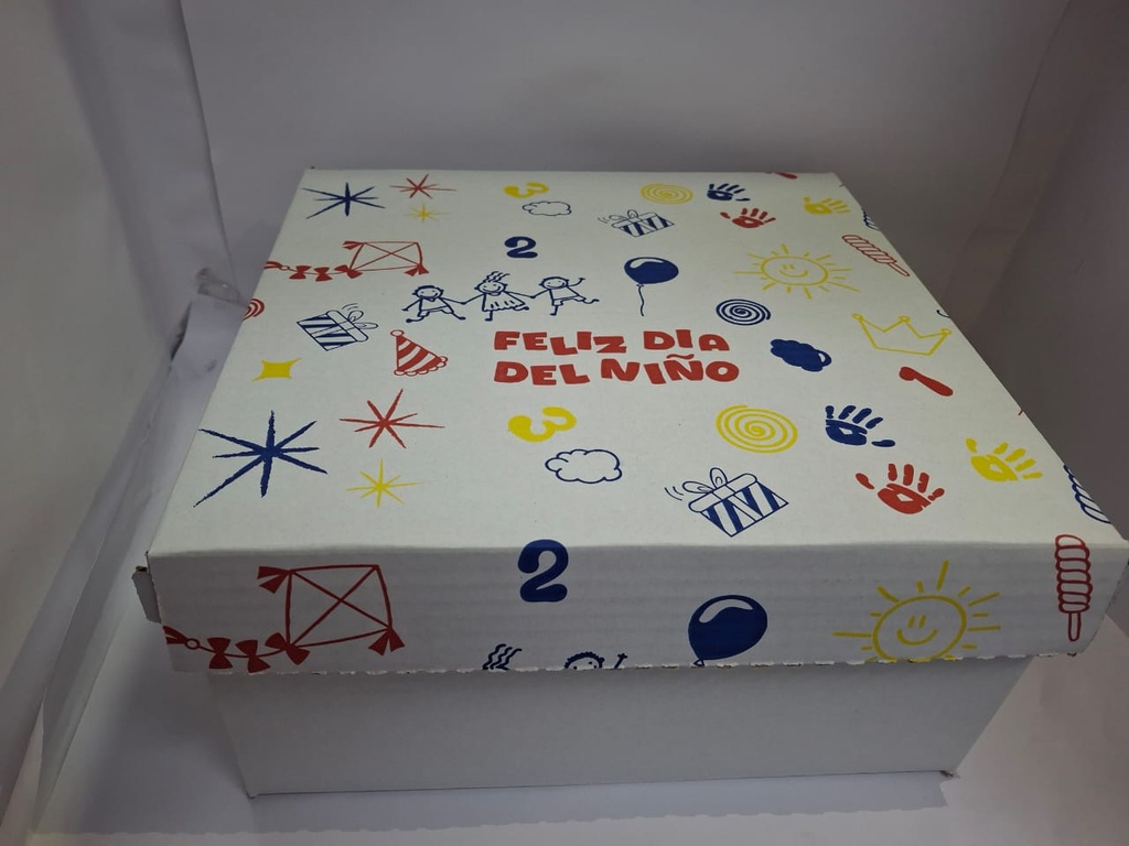 CAJA PASTEL DIA DEL NIÑO 12X12X6